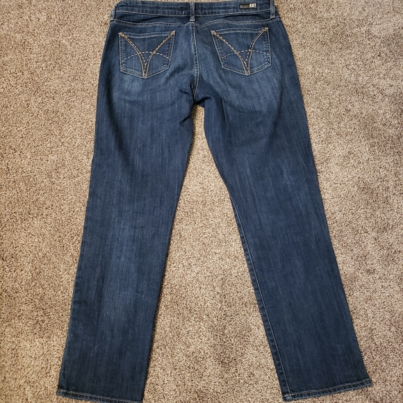 Kut from the Kloth, Woman's size 14, Catherine boyfriend Jeans - Picture 3 of 9